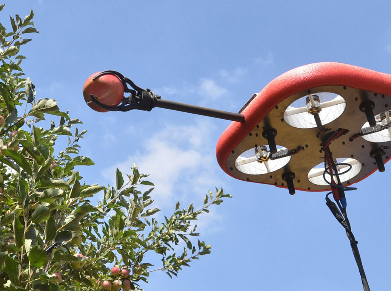 Дрон-збирач від Tevel Aerobotics
