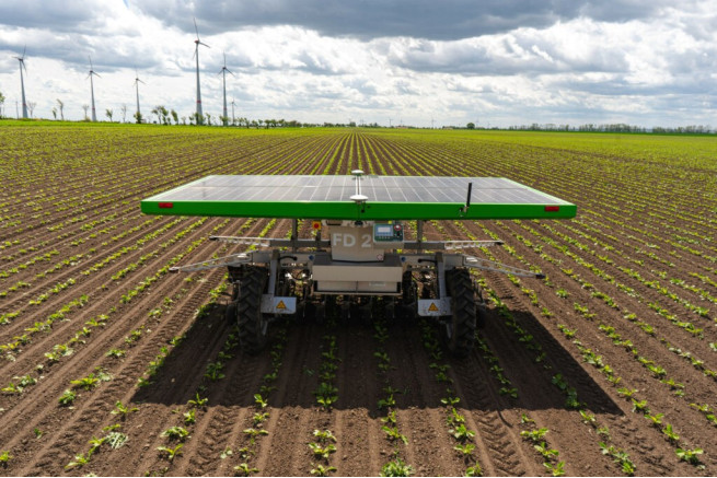 FarmDroid розвиває не лише роботів, а й цифрові сервіси. Новий онлайн-конфігуратор допомагає фермерам підібрати оптимальну комплектацію машини ще до звернення до дилера