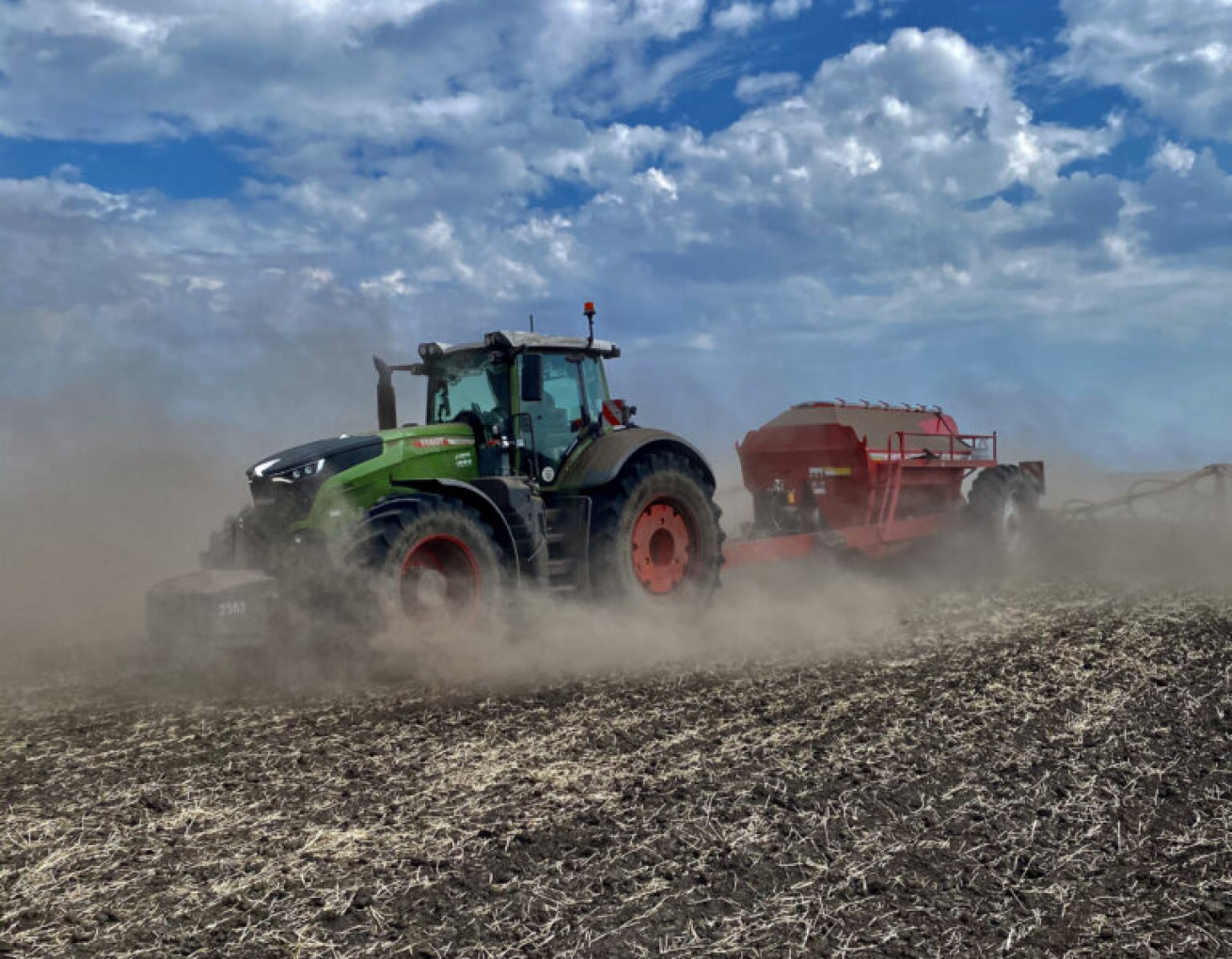  Висів кукурудзи сівалкою Horsch Maestro 24SW, переобладнаною обладнанням Precision Planting